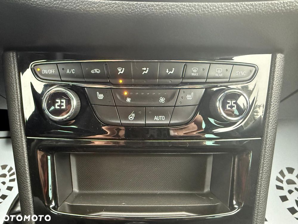 Opel Astra 1.6 D (CDTI) Selection - 32