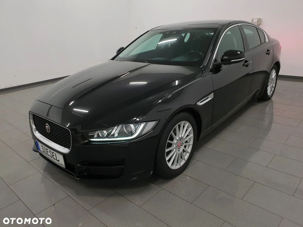 Jaguar XE 2.0 D Prestige - 1