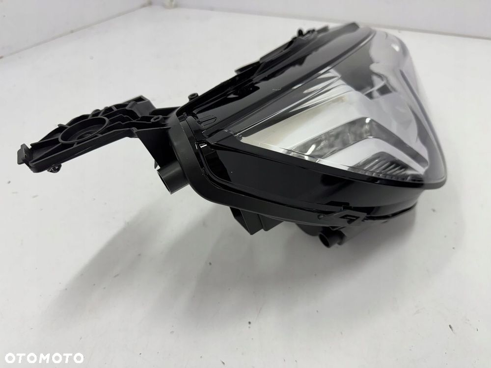 Lampa Prawa Peugeot 208 II 19-22 Zwykła H7 73282040 9823193880 - 5