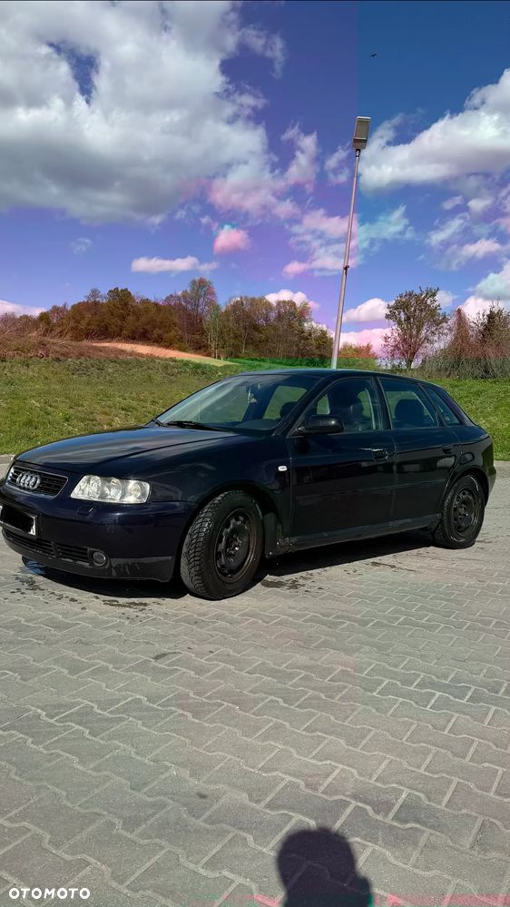 Audi A3 Sportback - 1