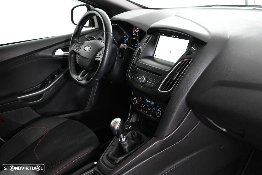 Ford Focus SW 1.5 TDCi ST-Line - 22