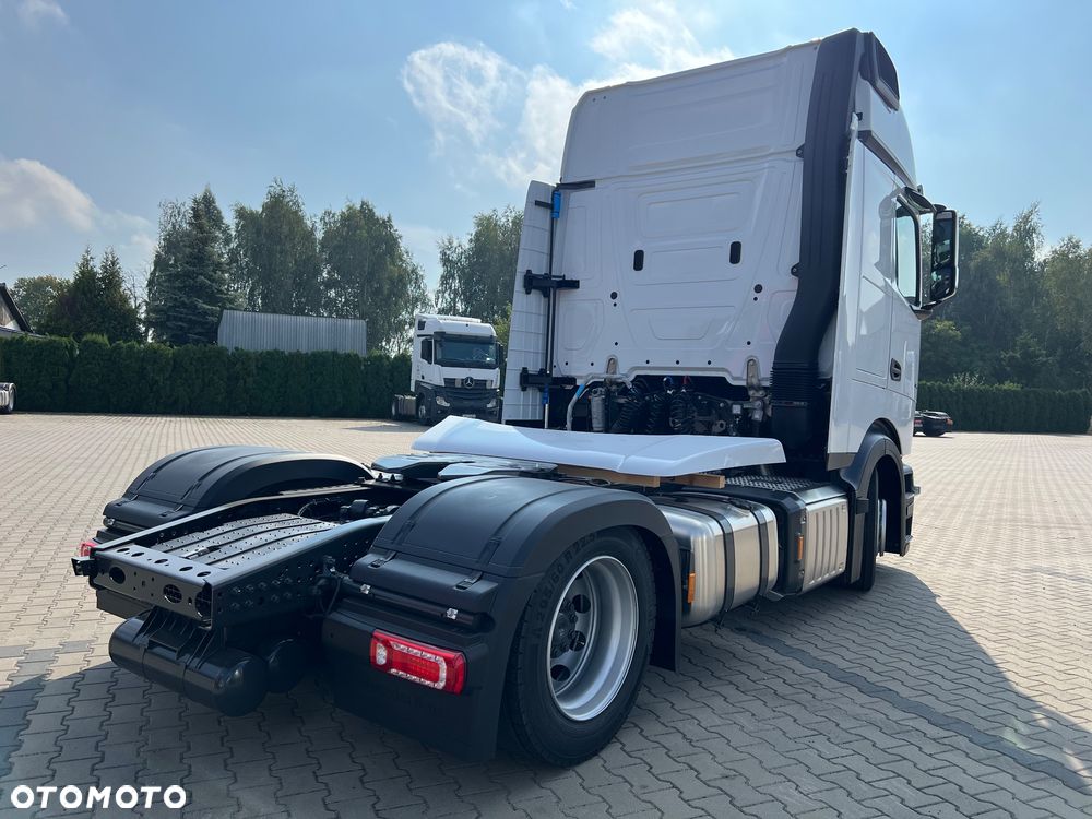 Mercedes-Benz ACTROS - 10