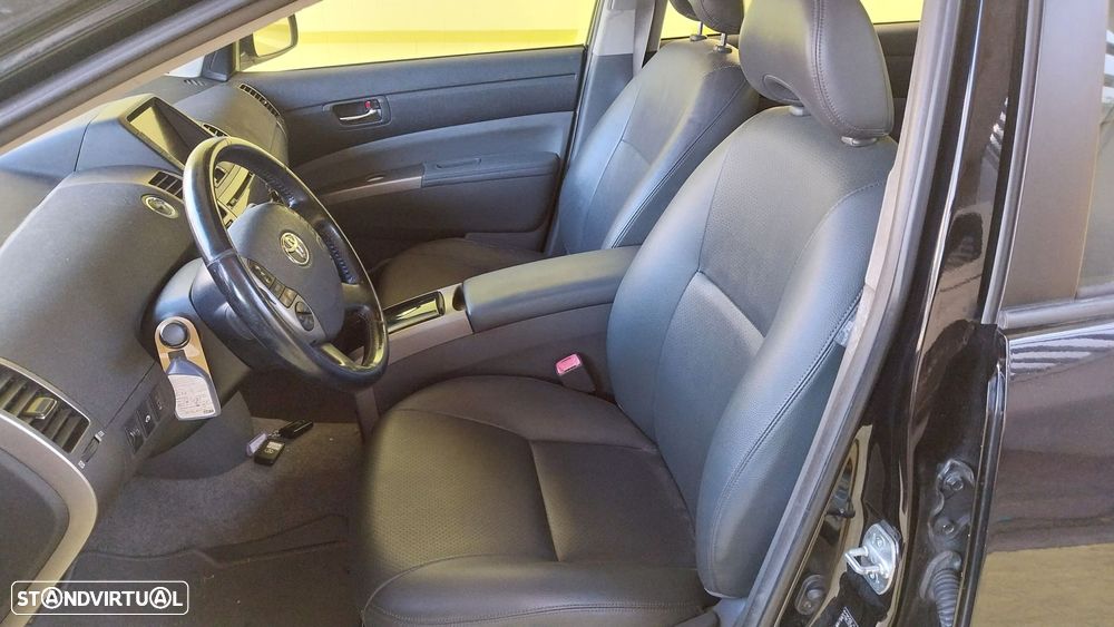 Toyota Prius 1.5 VVT-i HSD Sol - 17