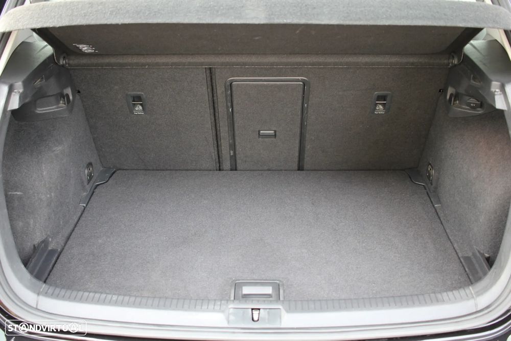 VW Golf 2.0 TDi Highline - 7