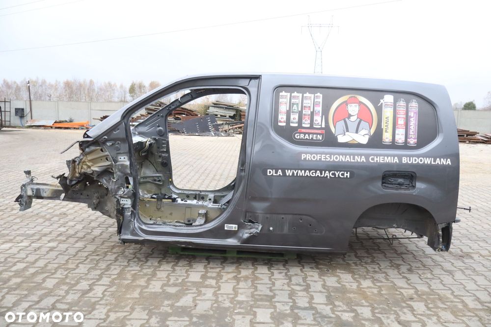 ĆWIARTKA LEWY PRZÓD PODŁUŻNICA OPEL COMBO E EVL MINIVAN - 1