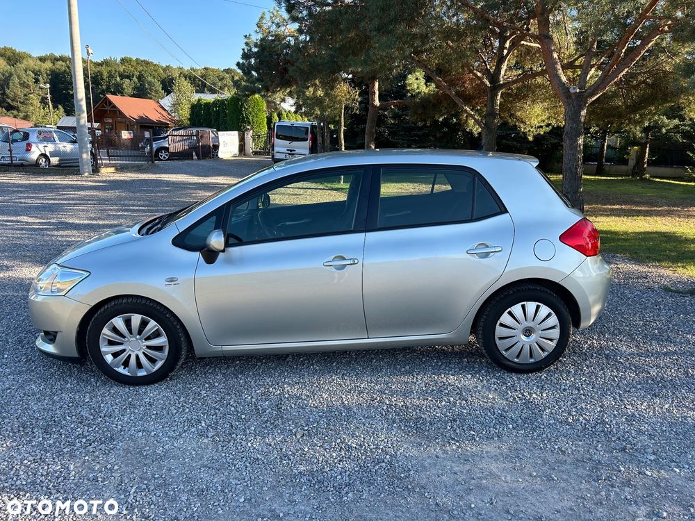 Toyota Auris 2.0 D-4D Sol - 3
