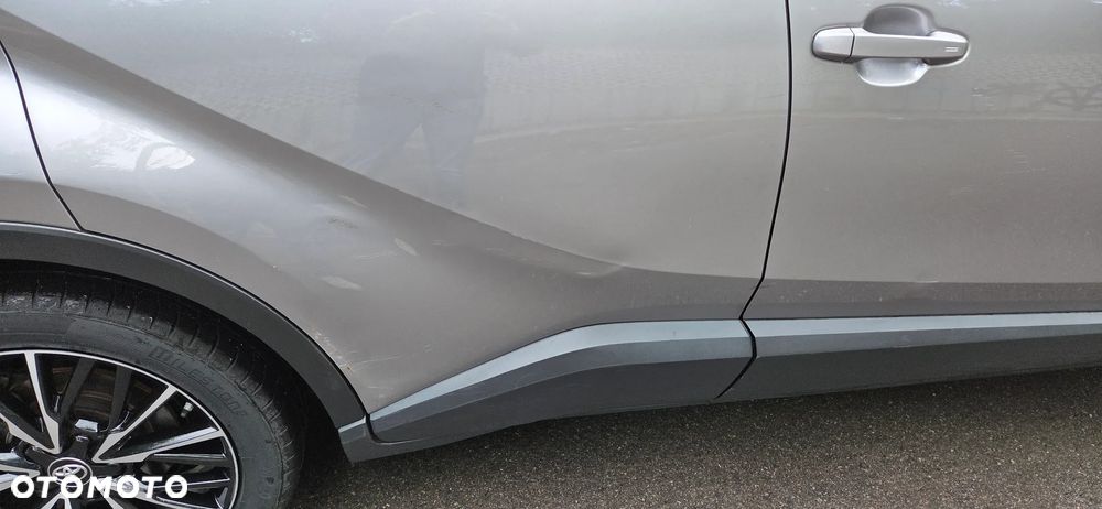 Toyota C-HR 1.8 Hybrid Dynamic - 32
