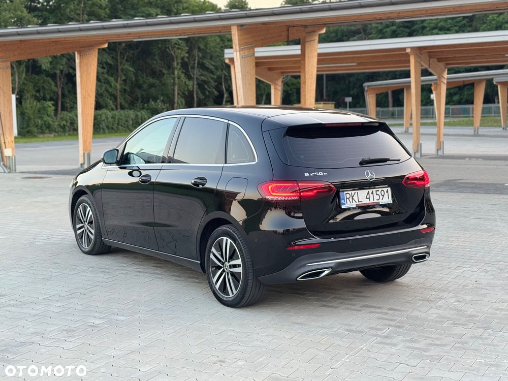 Mercedes-Benz Klasa B 250 e 8G-DCT Progressive Advanced - 4
