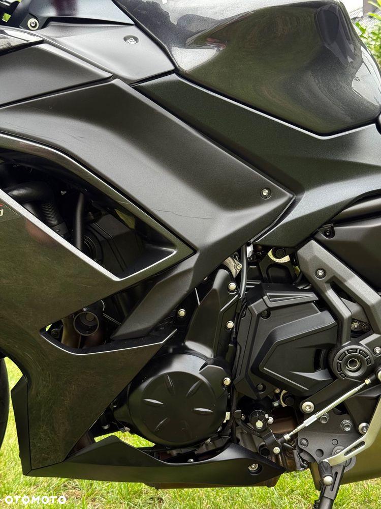 Kawasaki Ninja - 17