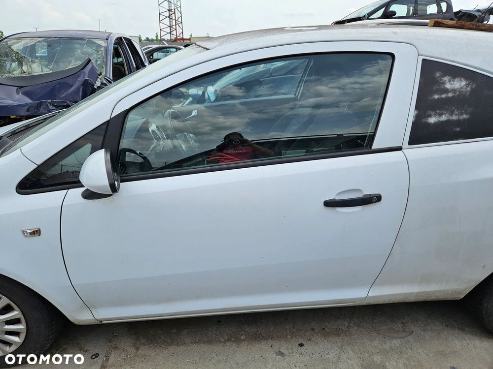Drzwi lewe prawe Opel Corsa D 2009r Y474 3d hatchback - 1