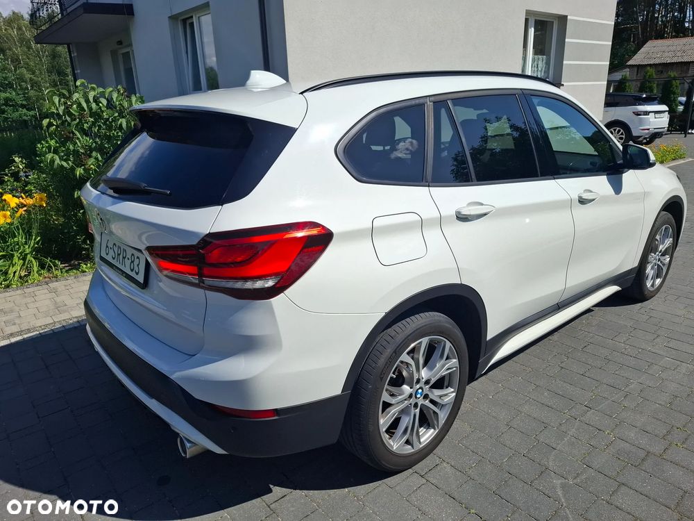 BMW X1 sDrive18d Sport Line - 4