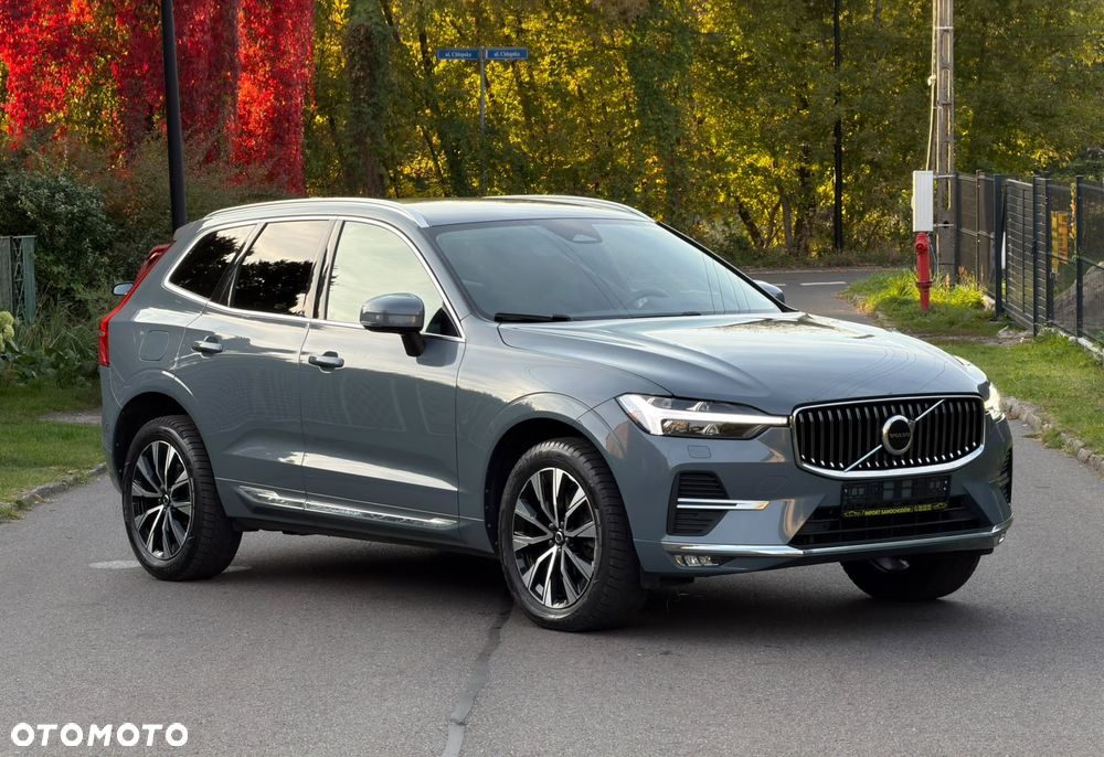 Volvo XC 60 B4 D AWD Plus Bright - 2