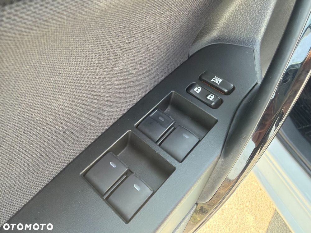 Toyota Auris 1.6 Premium - 24