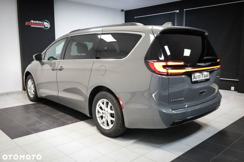 Chrysler Pacifica - 9