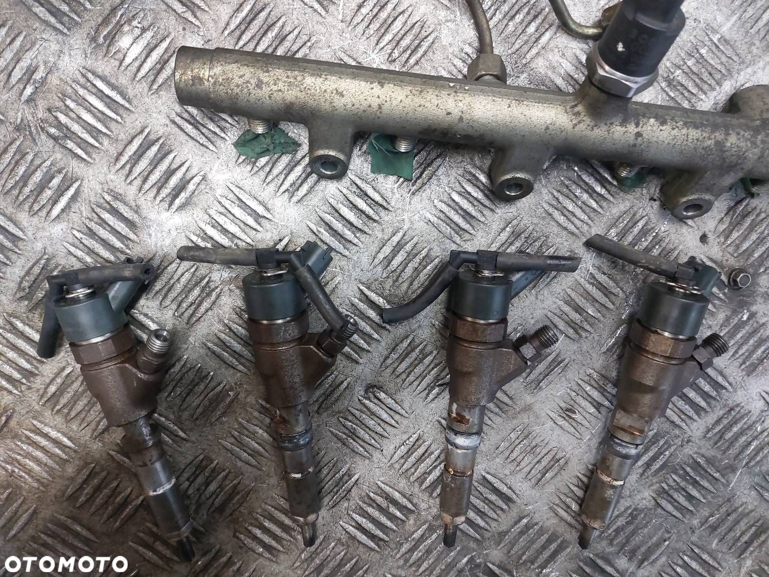 POMPA WTRYSKOWA + WTRYSKIWACZ KOMPLET + LISTWA PEUGEOT 307 I 2.0 HDI - 3