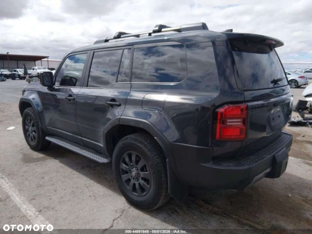 Toyota Land Cruiser - 4