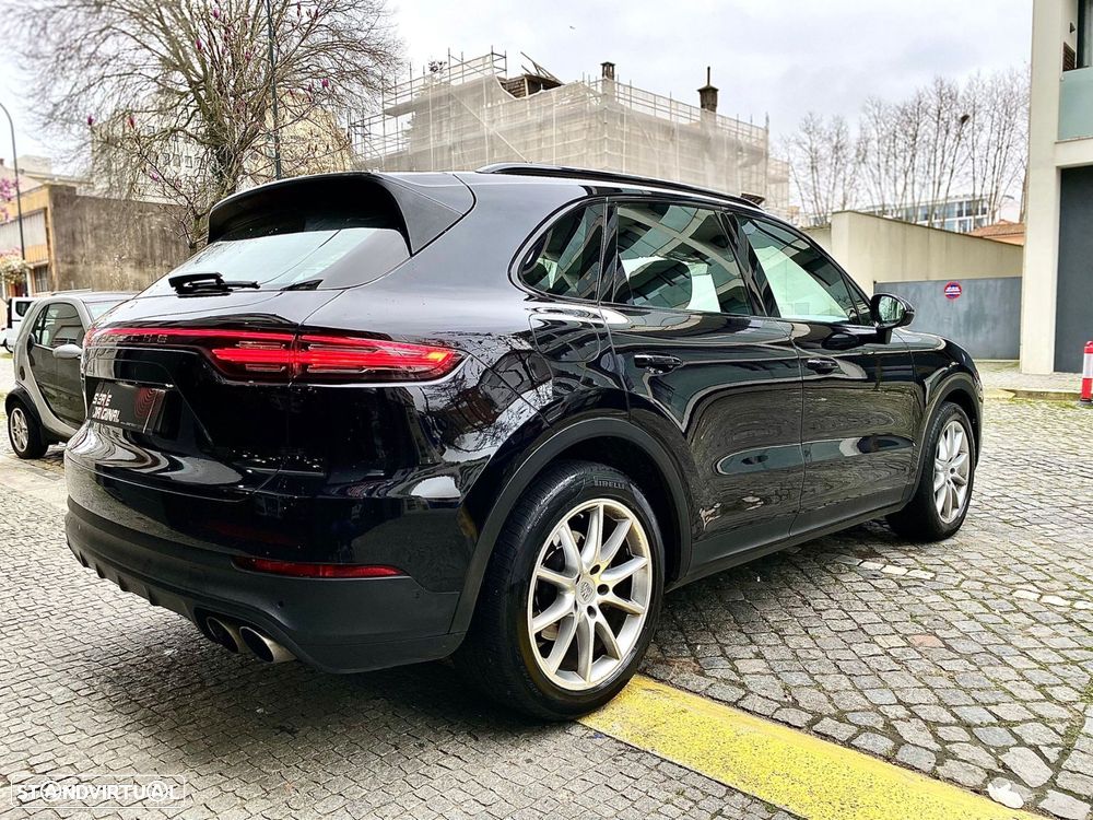 Porsche Cayenne S - 6