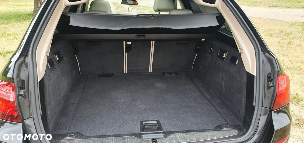 BMW Seria 5 520d xDrive - 10