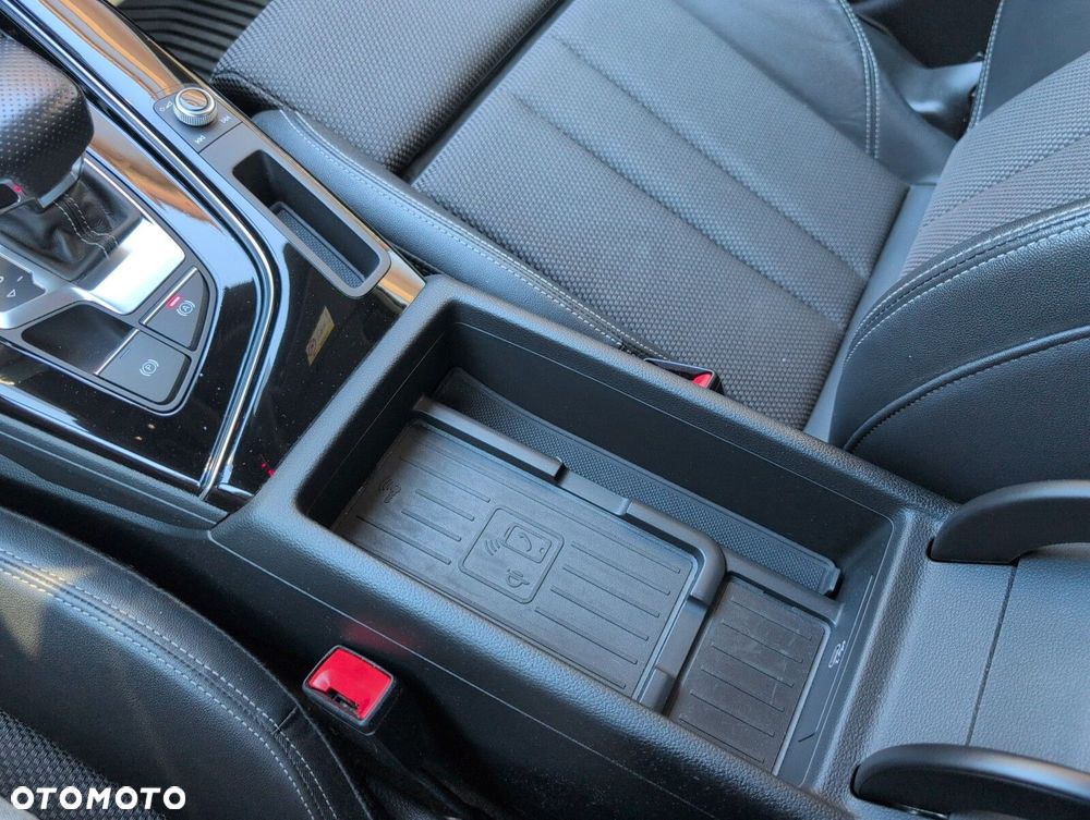 Audi A4 Limousine 35 TFSI mHEV S Line S tronic - 38