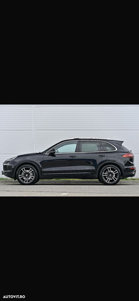 Porsche Cayenne 3.0 L - 5