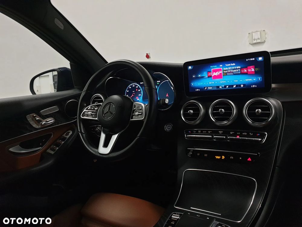 Mercedes-Benz GLC 300 d 4Matic 9G-TRONIC AMG Line Plus - 11
