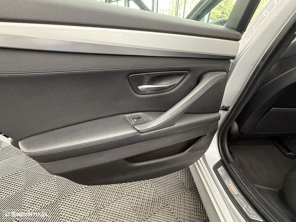 BMW 525 d Line Luxury Auto - 19