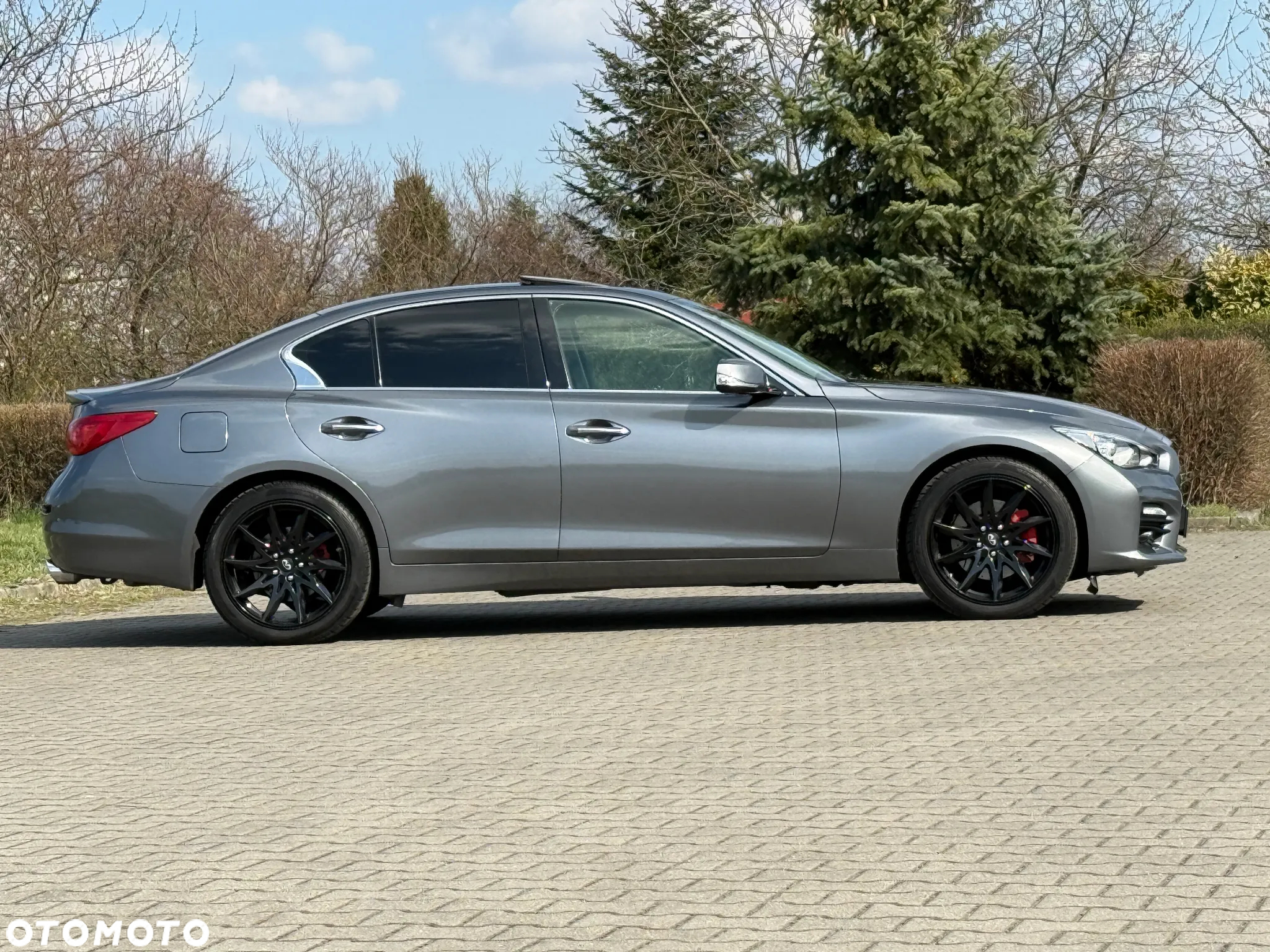 Infiniti Q50 2.0t Sport Sound Studio by Bose - 10