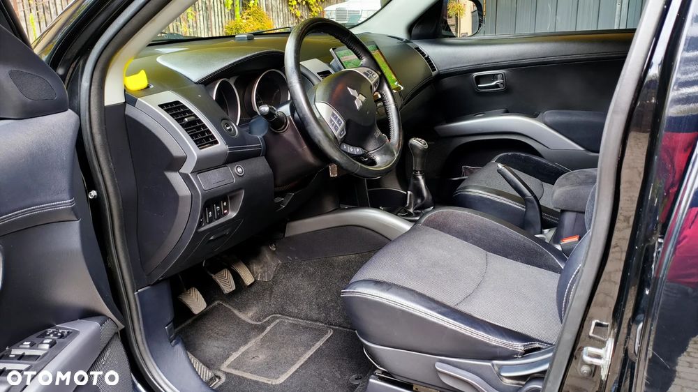 Mitsubishi Outlander 2.0 2WD Invite - 10