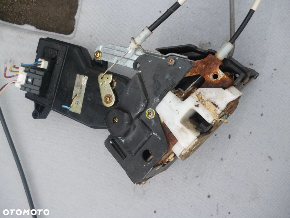 MAZDA GG 6 ZAMEK LEWY LUB PRAWY PRZEDNI - 2