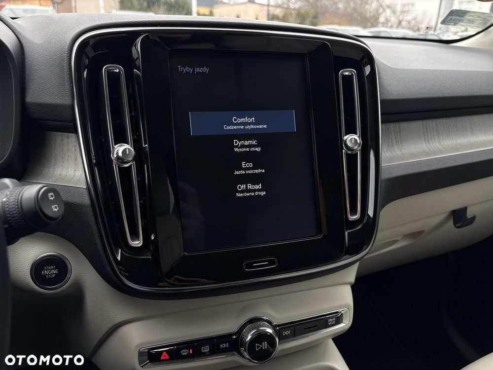 Volvo XC 40 T3 Inscription - 25