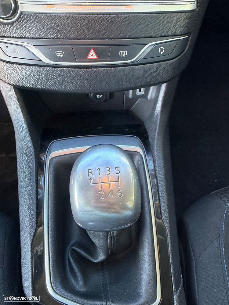 Peugeot 308 - 24