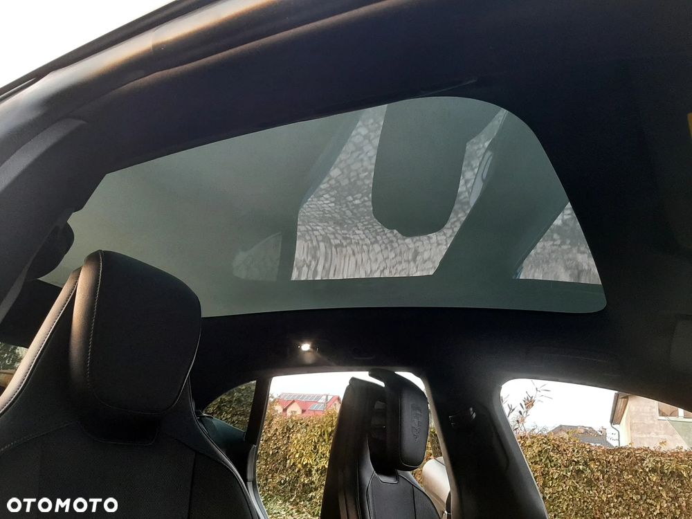 Porsche Taycan 4S - 25