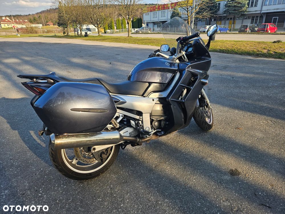 Yamaha FJR - 27