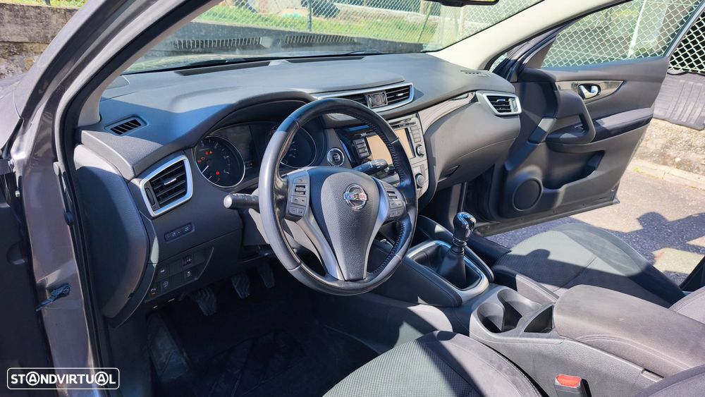 Nissan Qashqai 1.5 dCi N-Connecta - 9