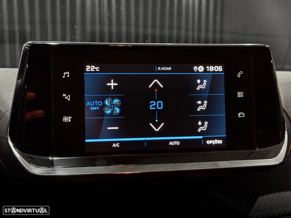 Peugeot 208 1.2 PureTech Allure Pack - 22