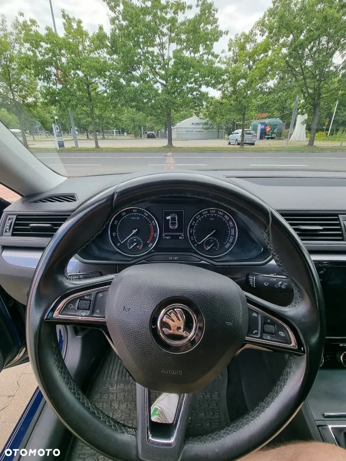 Skoda Superb 1.4 TSI ACT Active - 9