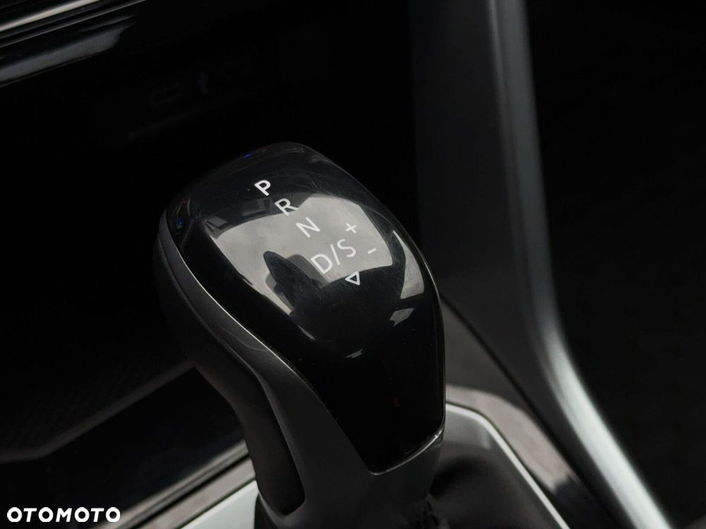 Volkswagen T-Roc - 28