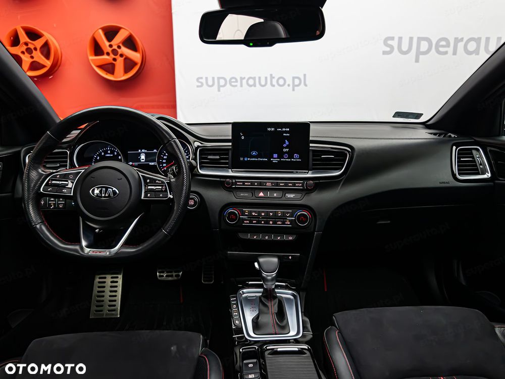 Kia ProCeed - 15