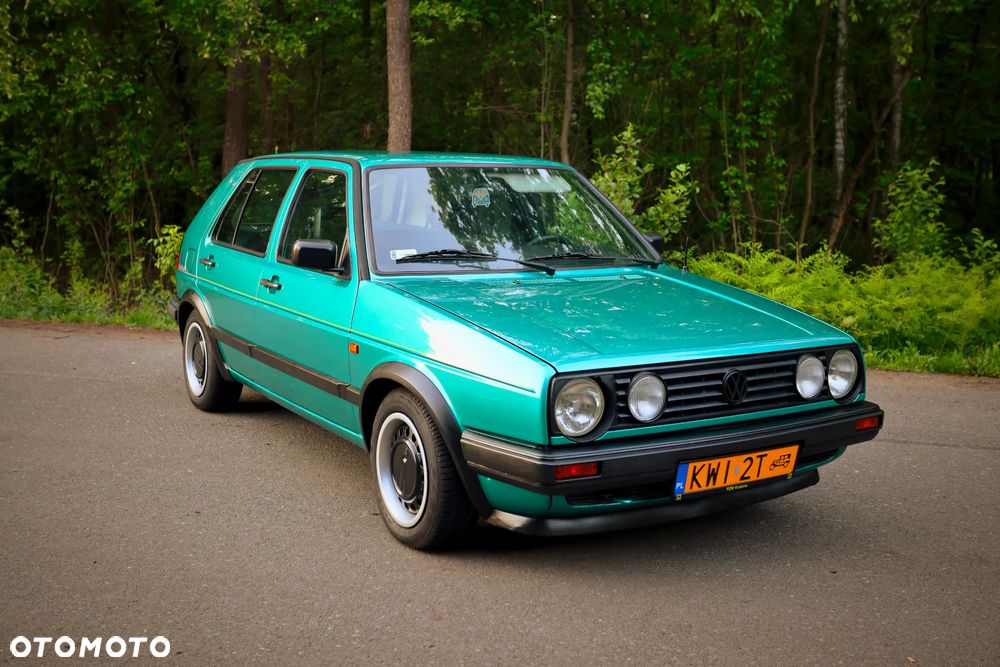 Volkswagen Golf 1.8 - 5
