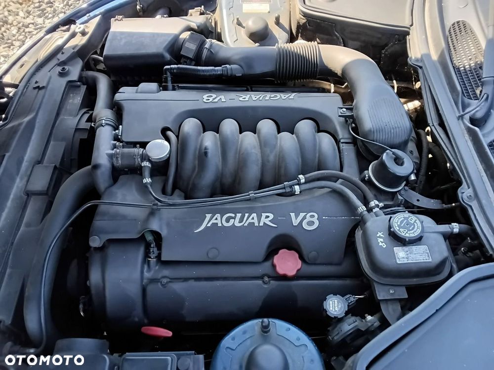 Jaguar XK8 - 26