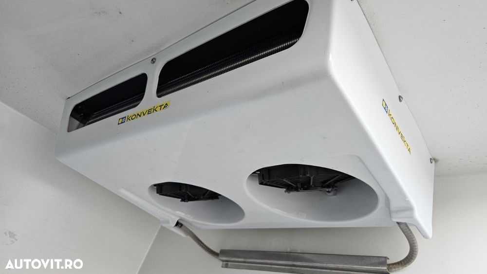 Mercedes-Benz Sprinter - 20