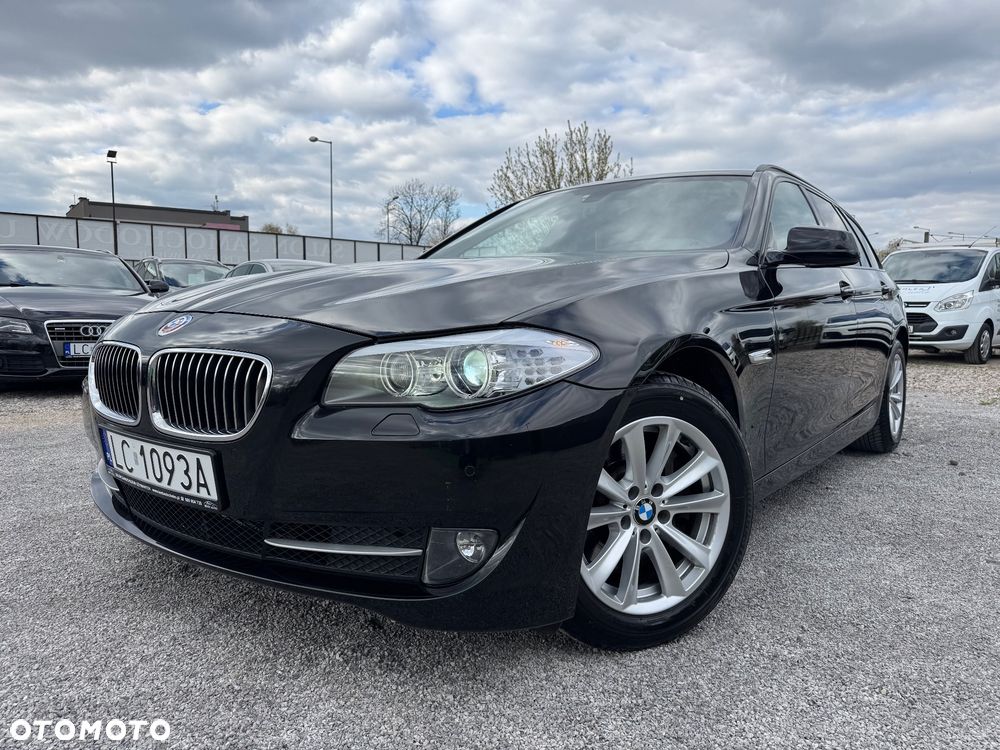 BMW Seria 5 528i xDrive Sport-Aut Modern Line - 1