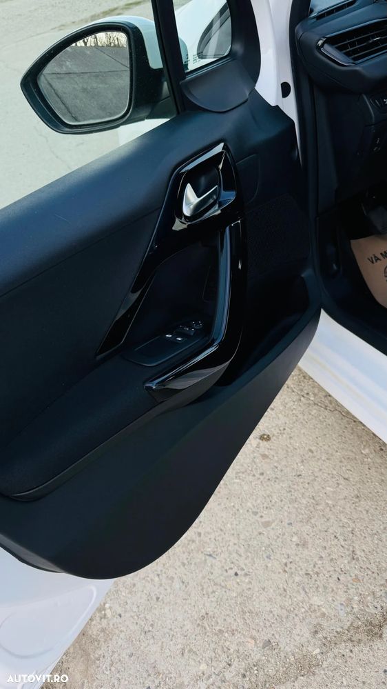 Peugeot 208 PureTech 82 Active - 23