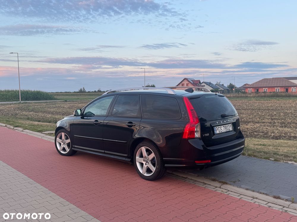 Volvo V50 D3 R-Design - 5