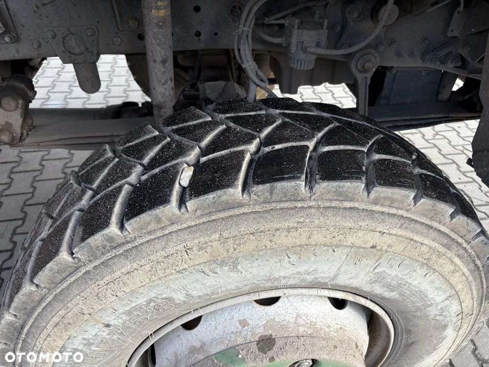 Mercedes-Benz Actros - 12