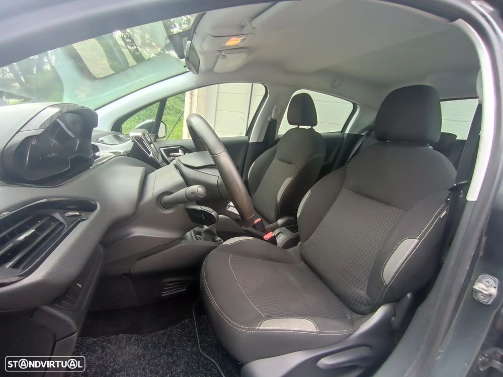 Peugeot 208 1.6 BlueHDi Style - 13