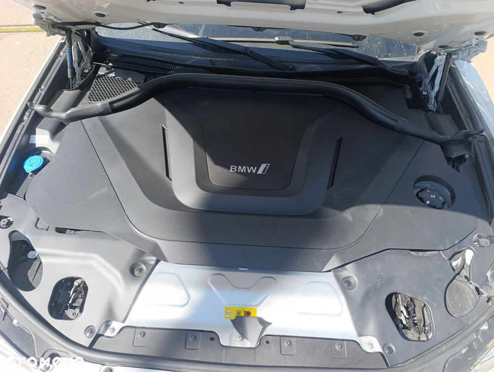 BMW iX3 80kWh Impressive - 11