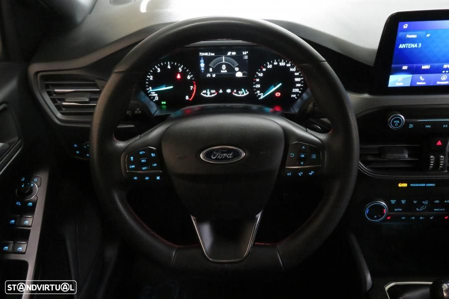 Ford Focus 1.0 EcoBoost MHEV ST-Line X - 16