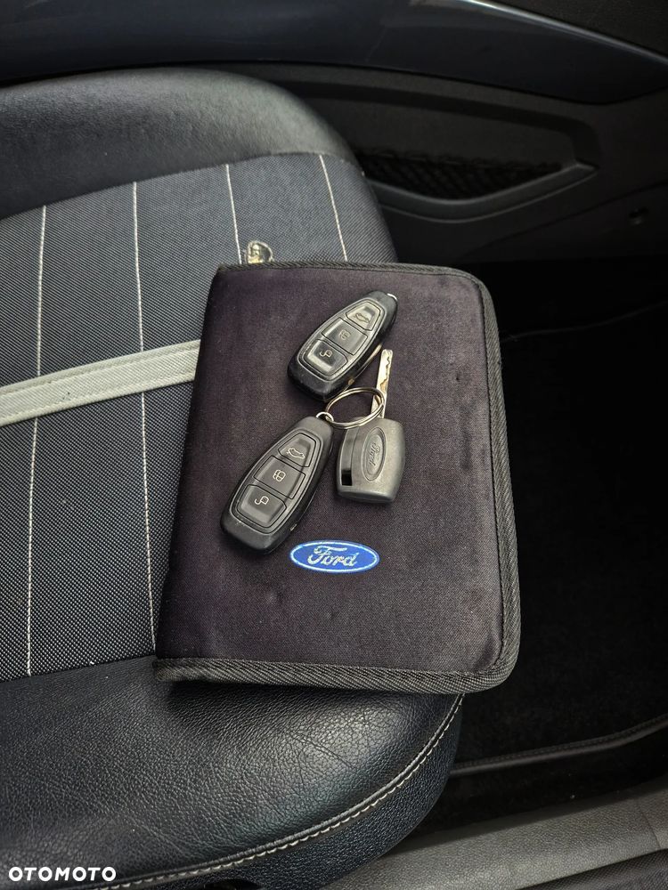 Ford Kuga 2.0 TDCi 4WD Titanium Plus - 30