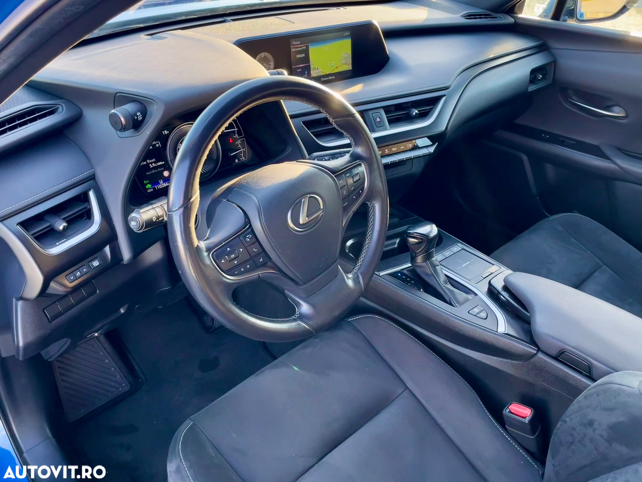 Lexus UX 250h Business Edition - 12